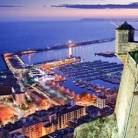 Apartamento De Diseno Centrico A 5 Min De Playa لقنت المظهر الخارجي الصورة