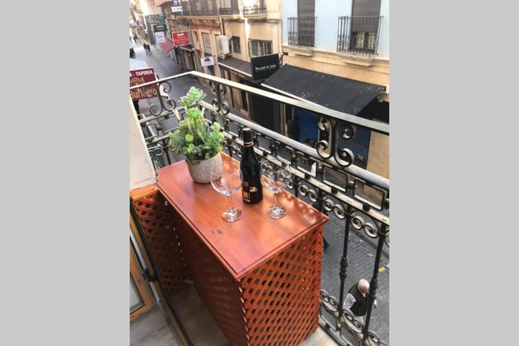 Apartamento De Diseno Centrico A 5 Min De Playa لقنت المظهر الخارجي الصورة