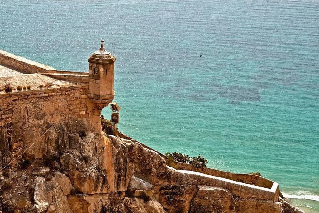 Apartamento De Diseno Centrico A 5 Min De Playa لقنت المظهر الخارجي الصورة